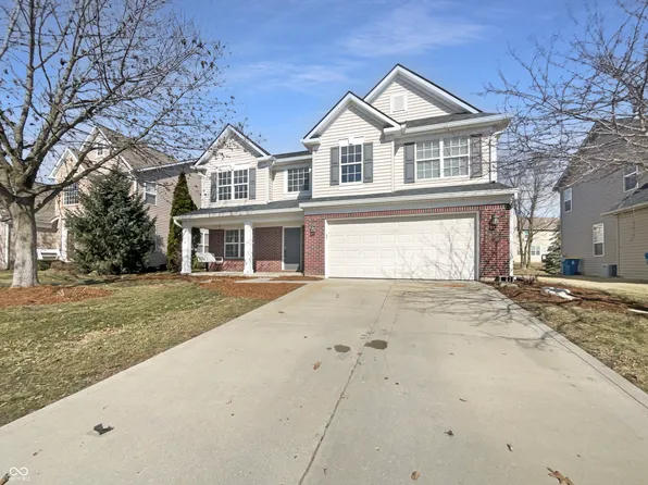 14466 Chapelwood Ln, Fishers, IN 46037