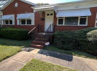 650 Reeves Ct, Charlotte, NC 28208