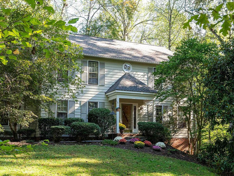 1st image of 580 Arrowhead Dr
