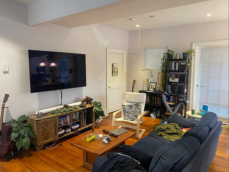 44 Mozart St #2 — Photo 3