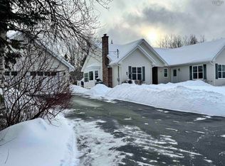28 Glenabbey Dr, Colchester, NS B6L3L2