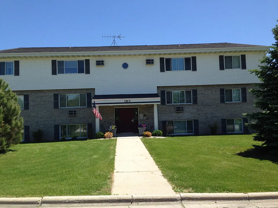 180 N Freeman Dr #7