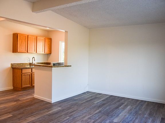 5th image of 1637 Malvern Ave #7