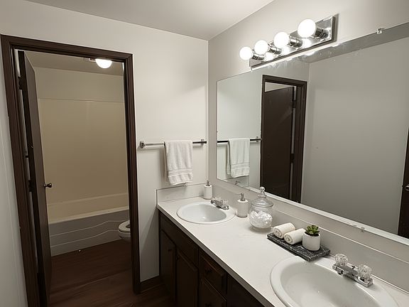 5th image of 147-149 49th Ave SE #147