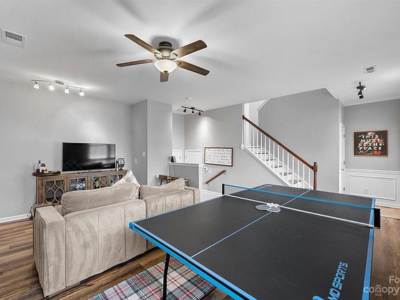 5th image of 9501 Kings Parade Blvd