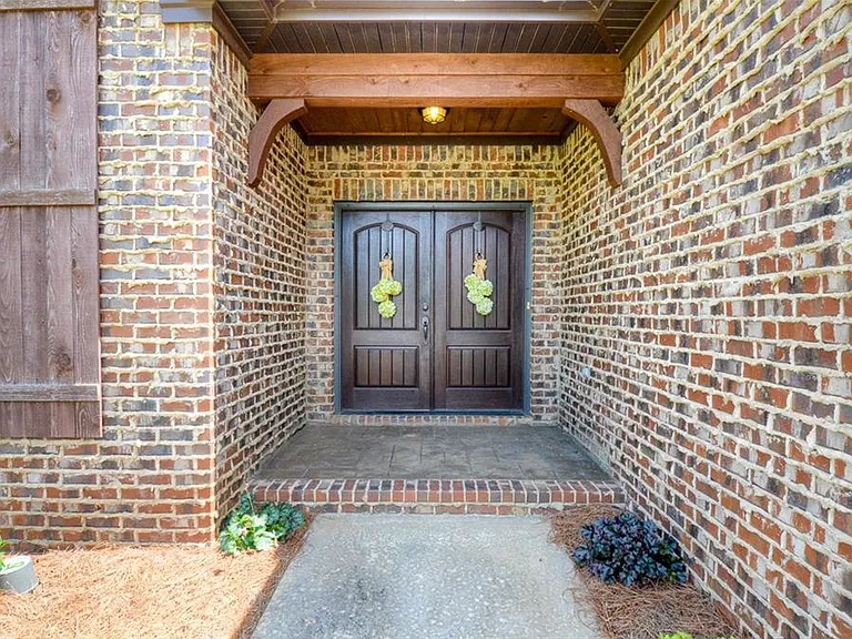 2225 Barkley Crest Ln — Photo 2
