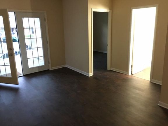 5th image of 100 N 2nd St