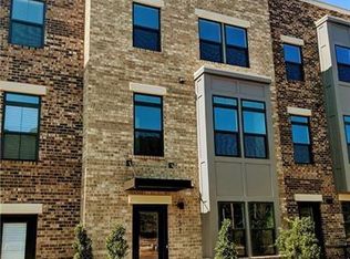 657 Uwharrie River Rd, Charlotte, NC 28211