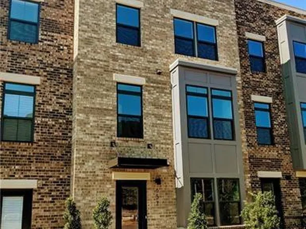 657 Uwharrie River Rd, Charlotte, NC 28211