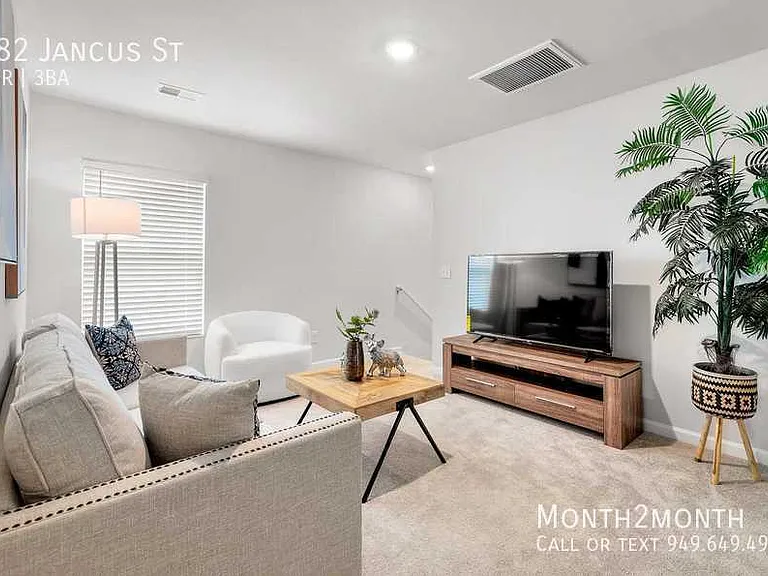 782 Jancus St — Photo 3