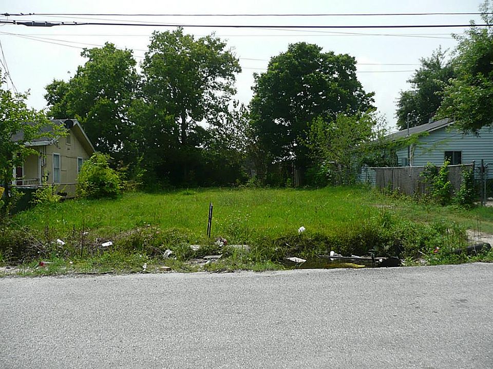 2nd image of 12029 Downey St