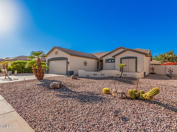 3rd image of 3862 E WESTCHESTER Drive