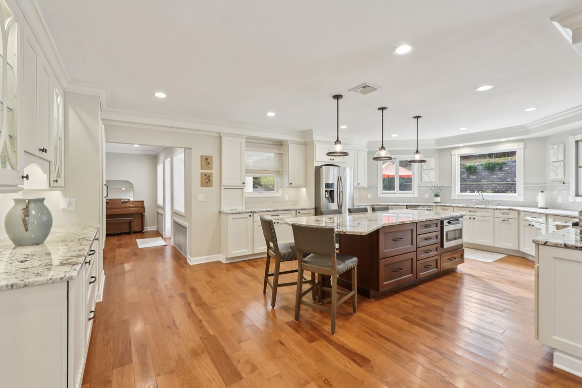 next background image