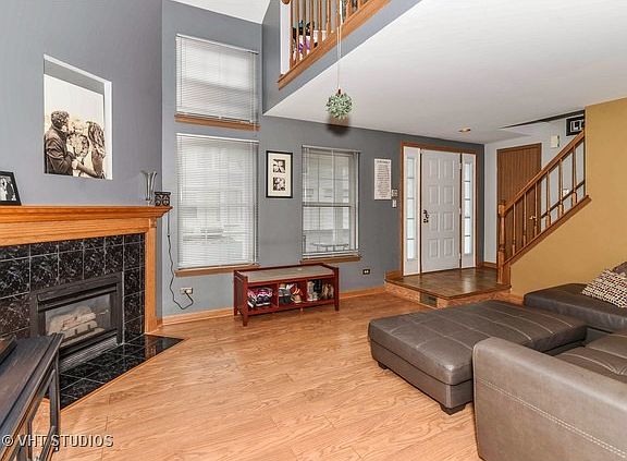 2nd image of 17042 Circle Dr E