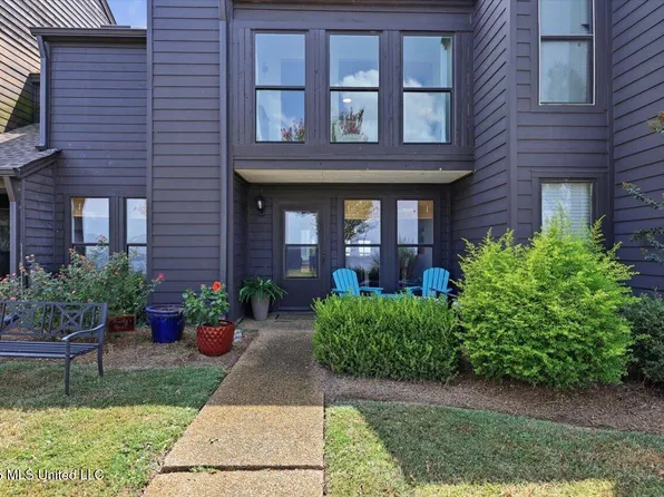 5 Lake Barnett Dr, Brandon, MS 39047