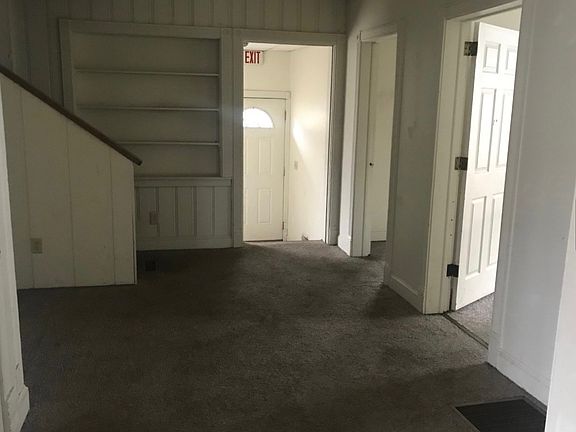 4th image of 503 S University Ave