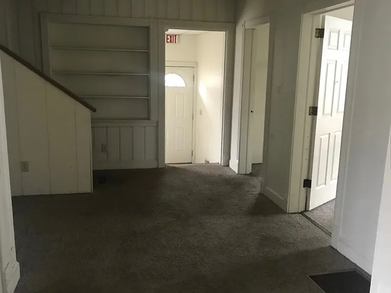 503 S University Ave — Photo 4