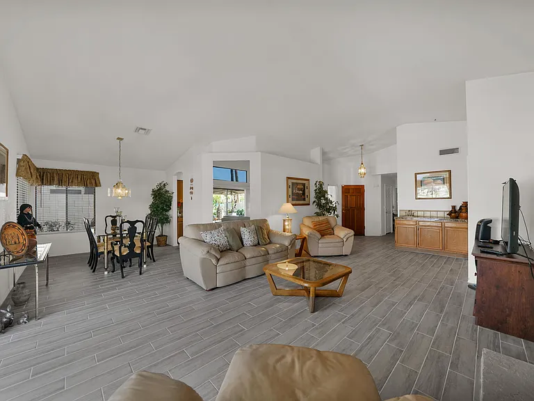 11010 W Poinsettia Dr — Photo 11