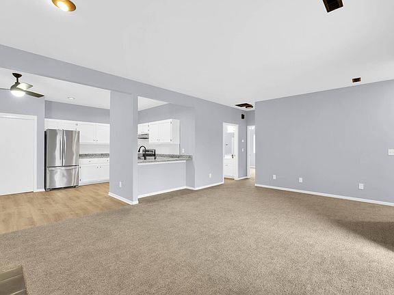 4th image of W241N2573 E Parkway Meadow Cir