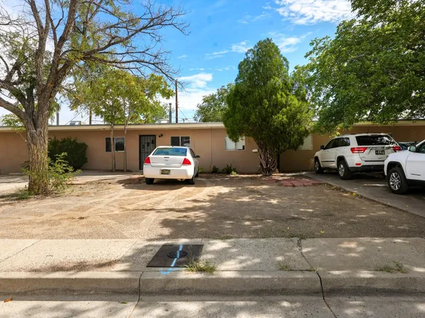560 Estancia Dr NW, Albuquerque, NM 87105