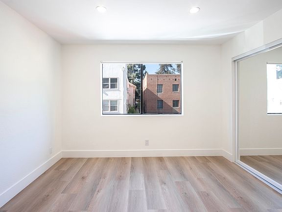 4th image of 2123 Rodney Dr APT 206