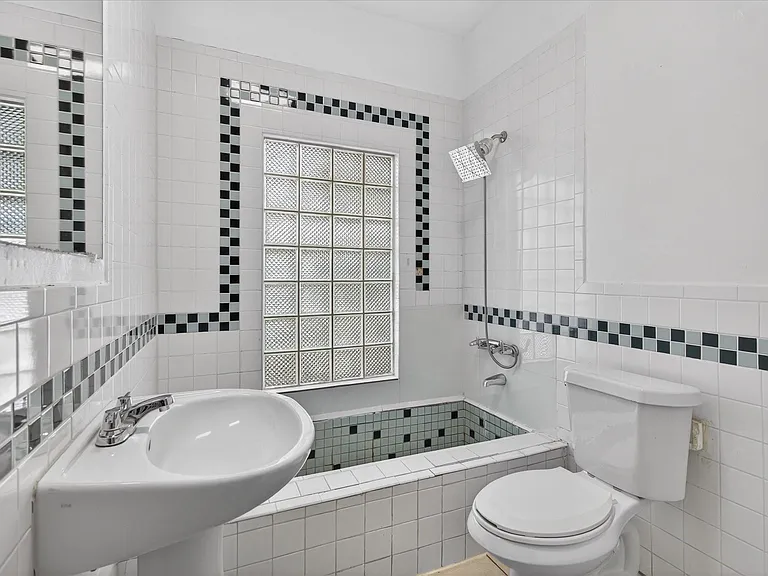 1607 Holman St — Photo 21