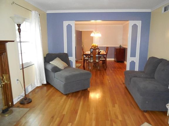5th image of 281 S Broadleigh Rd