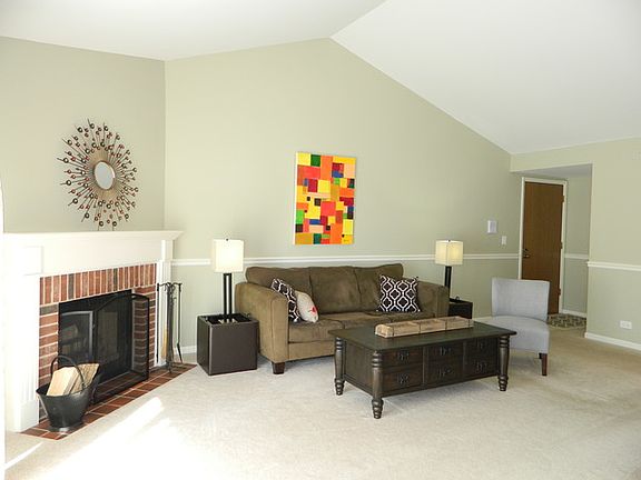 2nd image of 607 Fairbanks Ct Unit V2