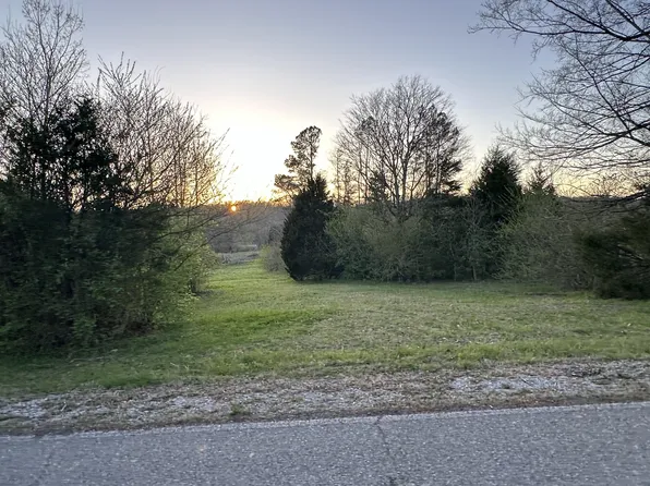 2060 Griffintown Rd, White Bluff, TN 37187