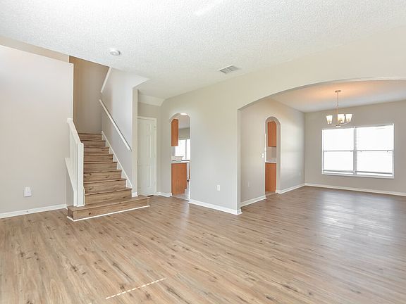 4th image of 781 Platypus Ct