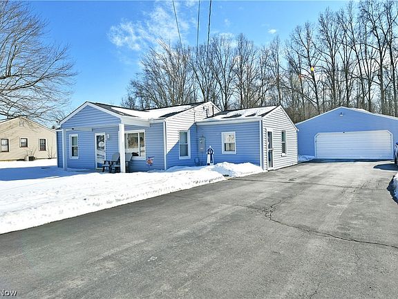 3rd image of 1875 Lucretia Dr