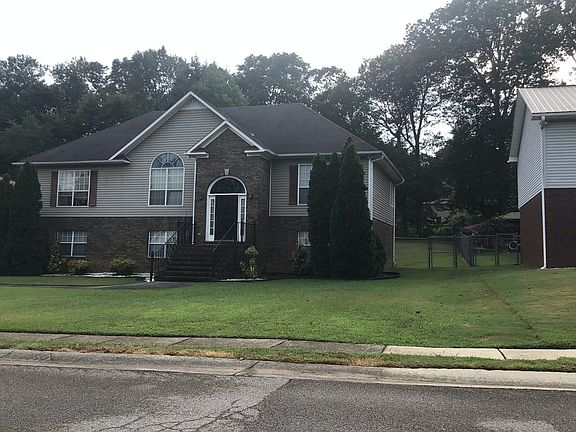 2nd image of 517 Flint Parc Cir