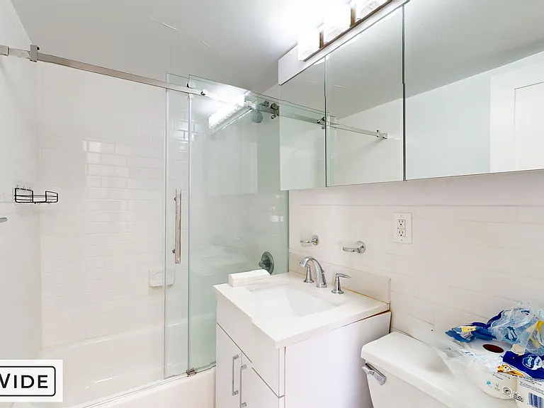 145 E 16th St #17G — Photo 6