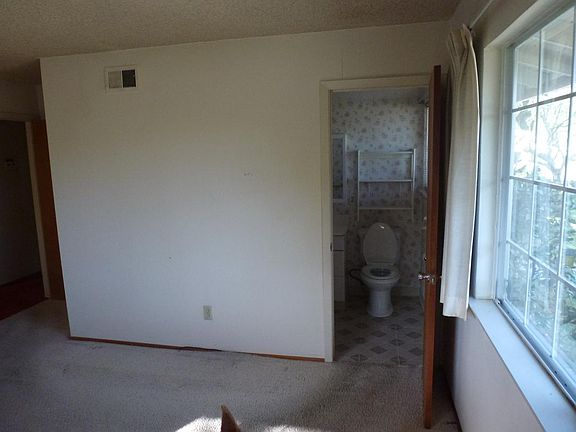 5th image of 6576 Greencreek Way