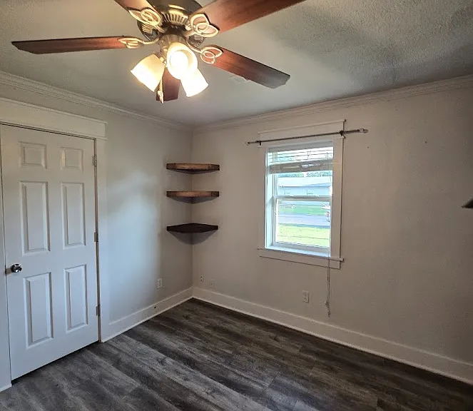 2307 Beth Ln — Photo 15