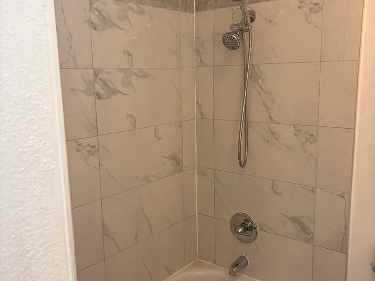 1425 W 40th Ave #5 — Photo 6