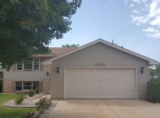 2103 Bittersweet Dr, Plano, IL 60545