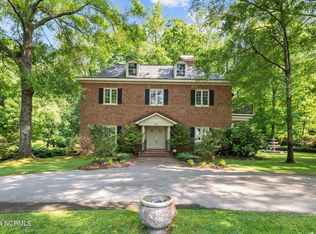 3922 Country Club Rd, Trent Woods, NC 28562