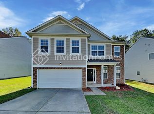 7925 Bushy Creek Dr, Charlotte, NC 28216