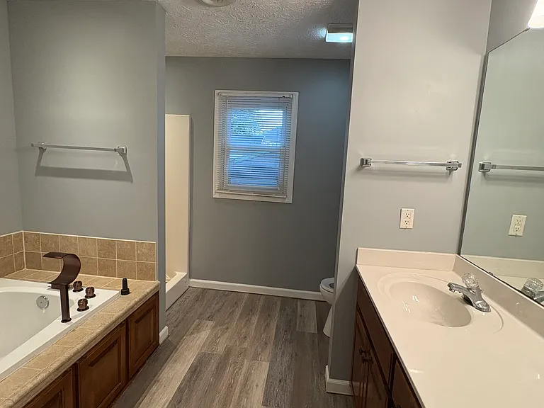 415 W Kentucky Ave — Photo 8