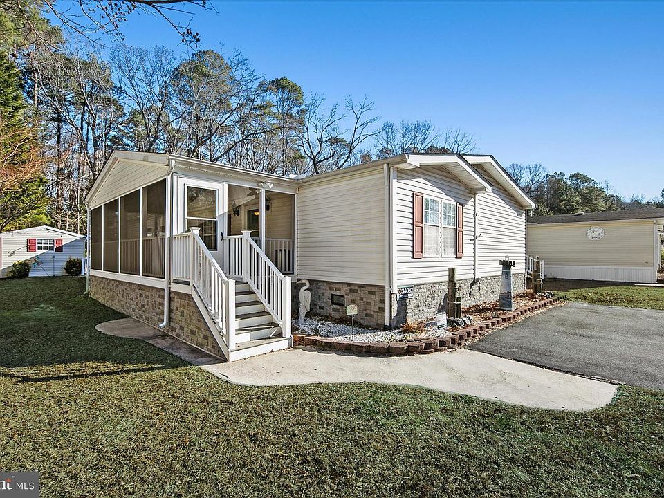 1st image of 34082 Village Way