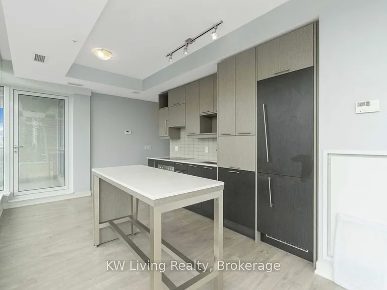 30 Nelson St #2209 — Photo 7