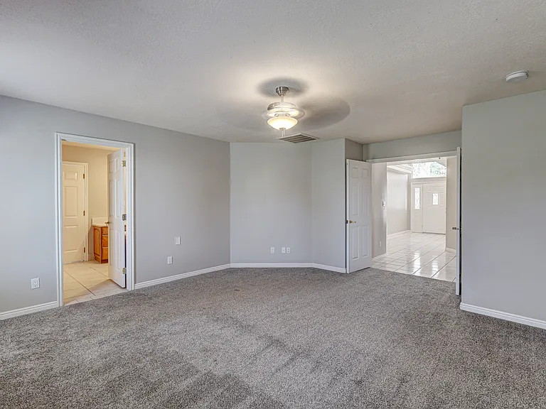 1545 W 5650 N — Photo 13