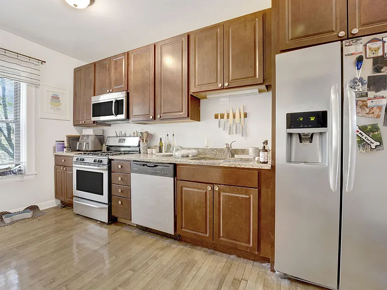 5073 N Wolcott Ave — Photo 9