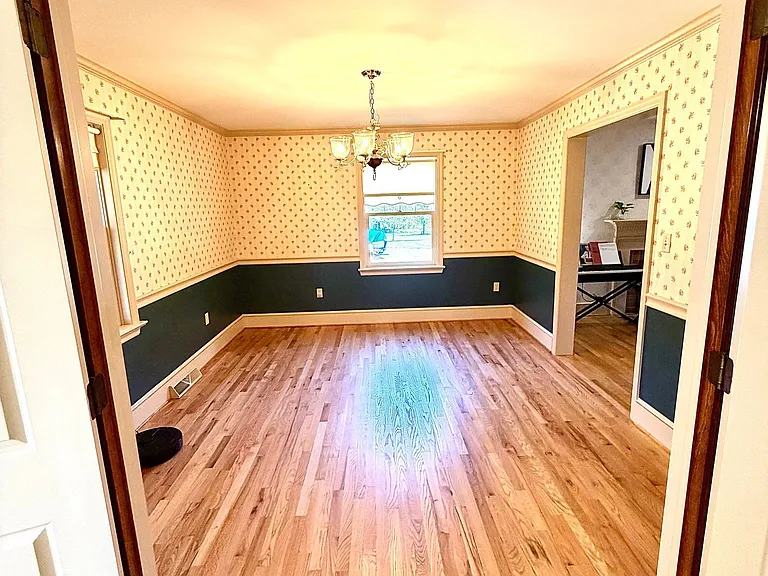 684 Steinman Ct — Photo 5