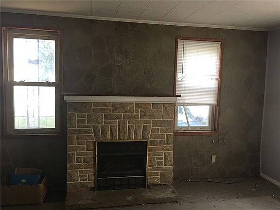 2nd image of 30 Franklin St