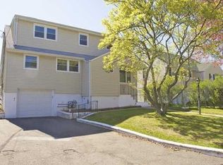 41 Reilly Ct, Metuchen, NJ 08840