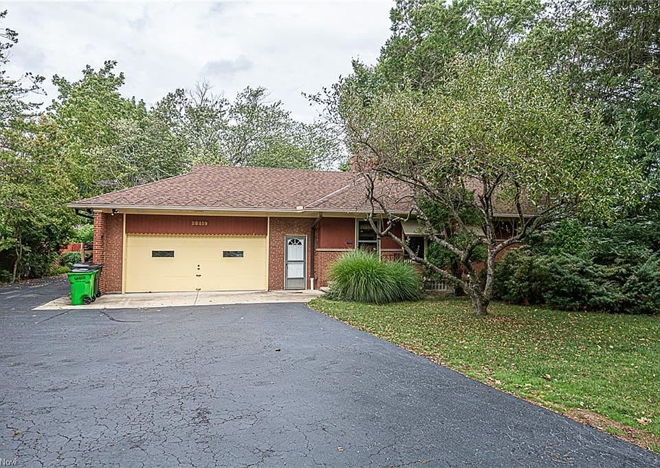 1st image of 28419 Lake Shore Blvd