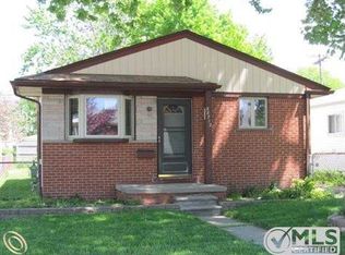 28712 Groveland St, Madison Heights, MI