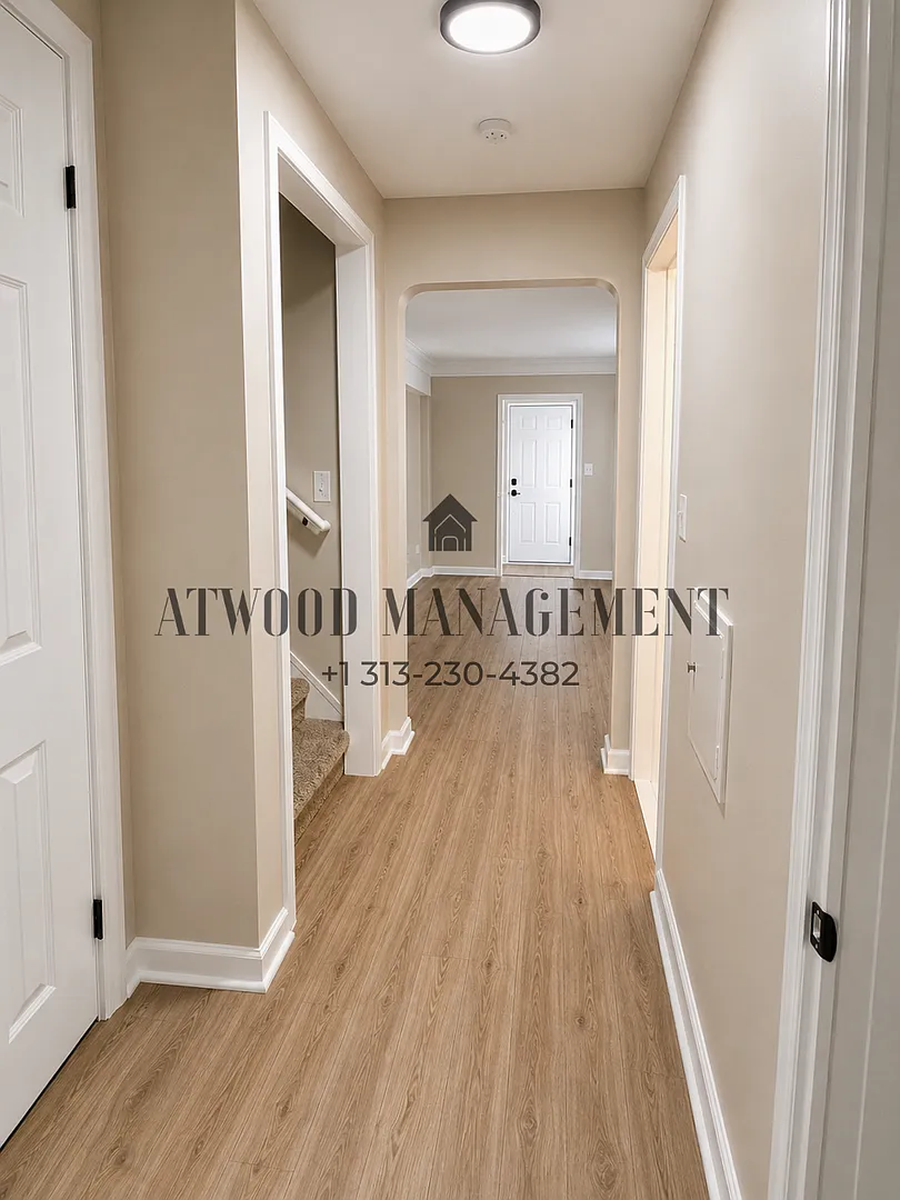 This beautifully updated 3-bedroom, 2-bath single-family home is ready for move-in! — Photo 3